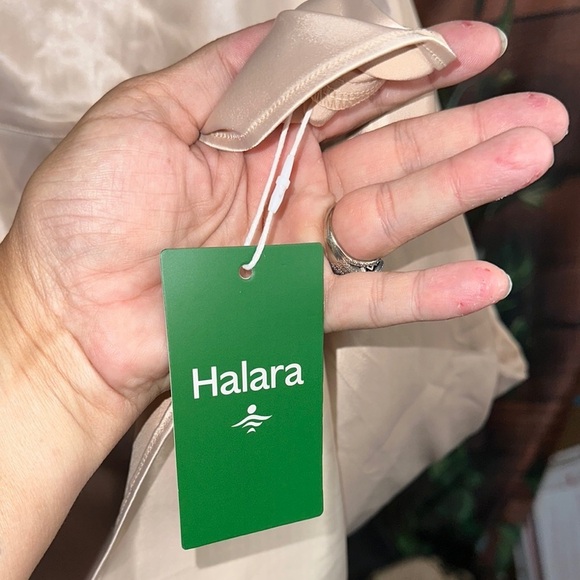 HALARA Cream Ruched Midi Skirt - Picture 5 of 7